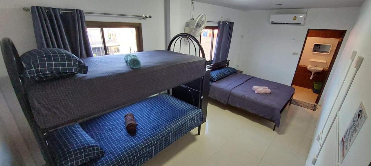 P & T Hostel Bang Rak Beach  Eksteriør billede