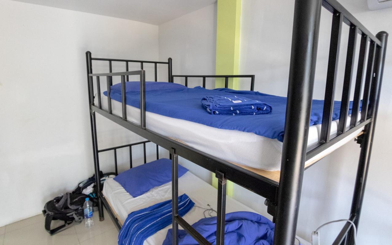 P & T Hostel Bang Rak Beach  Eksteriør billede