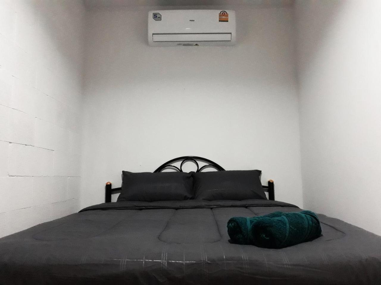 P & T Hostel Bang Rak Beach  Eksteriør billede